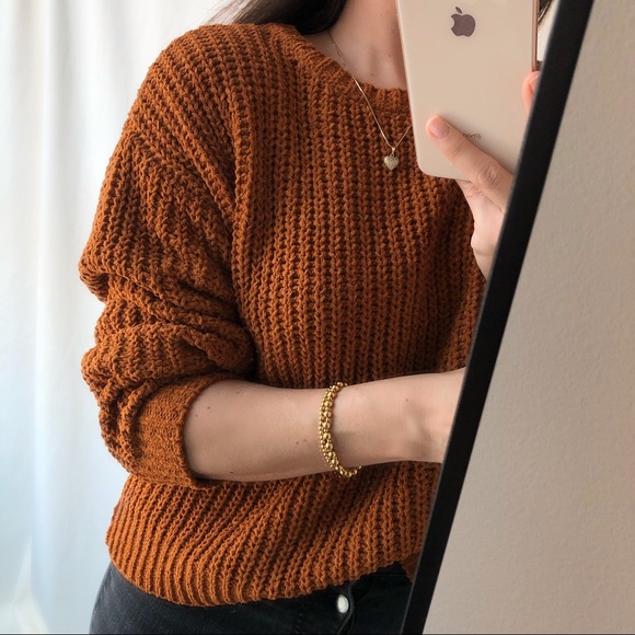 CHENILLE CABLE KNIT SWEATER — In Rust - Picture 4 of 7